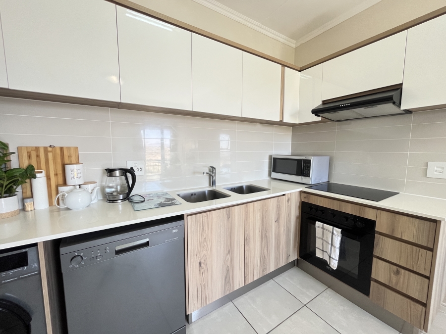 To Let 1 Bedroom Property for Rent in Richwood Western Cape